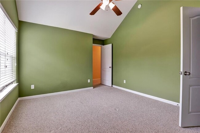 Building Photo - 159 Molly Way