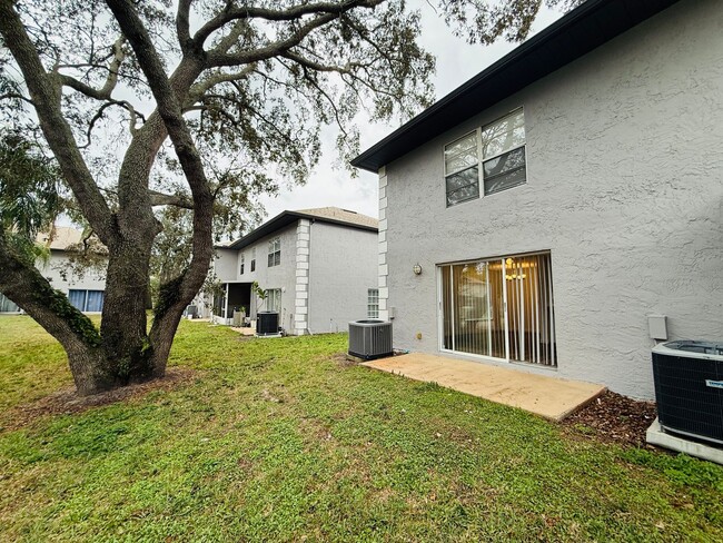 Building Photo - Beautiful 3 bedroom 2.5 bathroom townhouse for rent near USF.