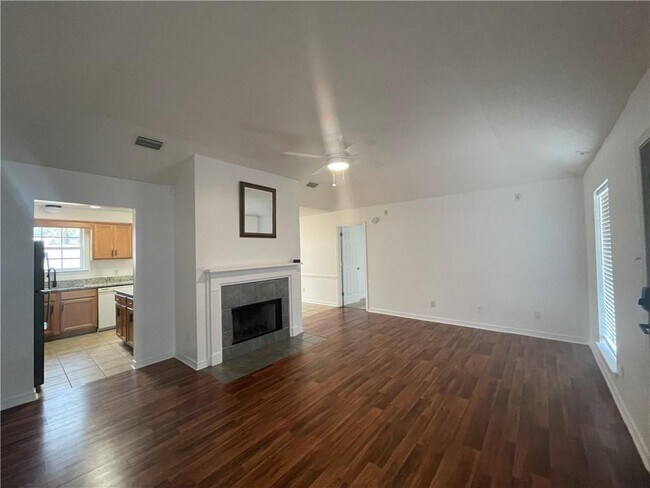 Building Photo - 6882 Red Cedar Dr