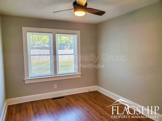 Building Photo - 1204 Franklin Dr