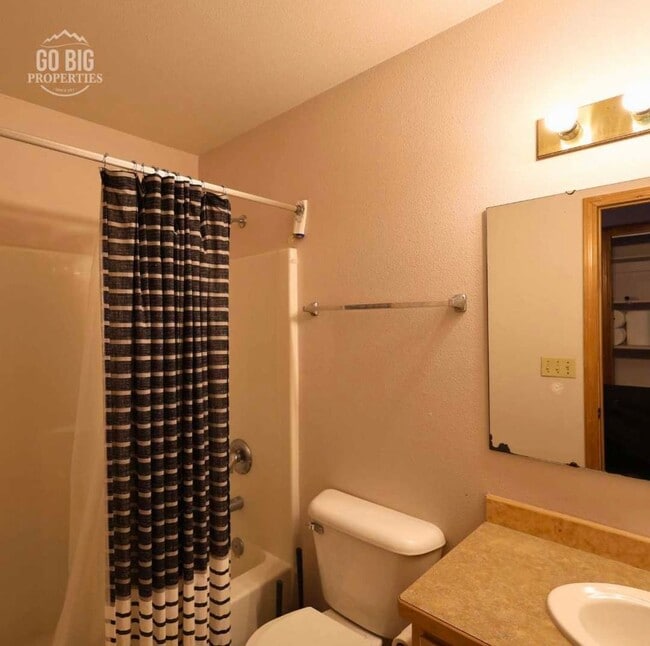 Building Photo - Cedar Creek Condo Available Soon!