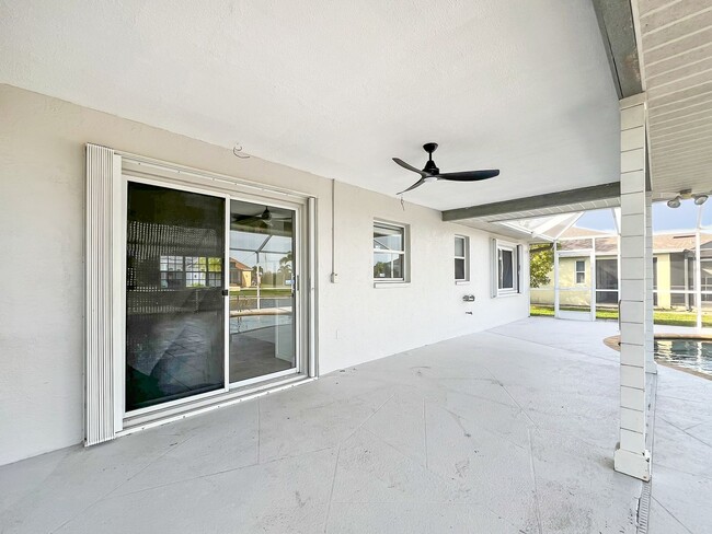 Building Photo - Cape Coral Pool Home with Canal!
