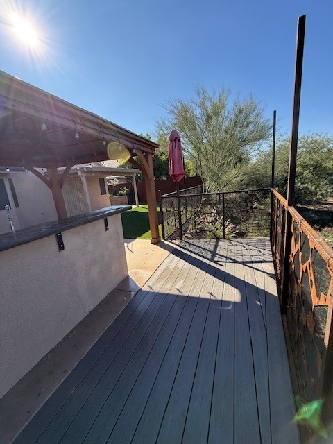 Building Photo - FOR RENT