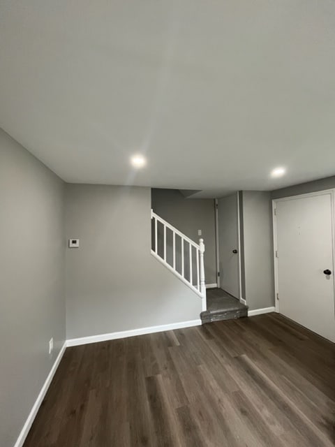 Building Photo - 409 Nike Dr