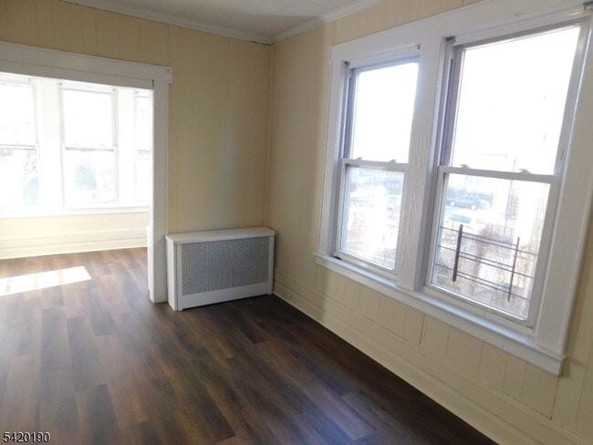 Building Photo - 282 Renner Ave