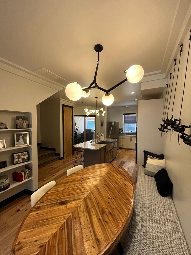 Building Photo - 2830 W 26th Ave