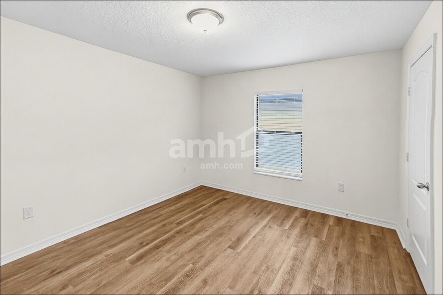 Building Photo - 1122 Brenton Leaf Dr