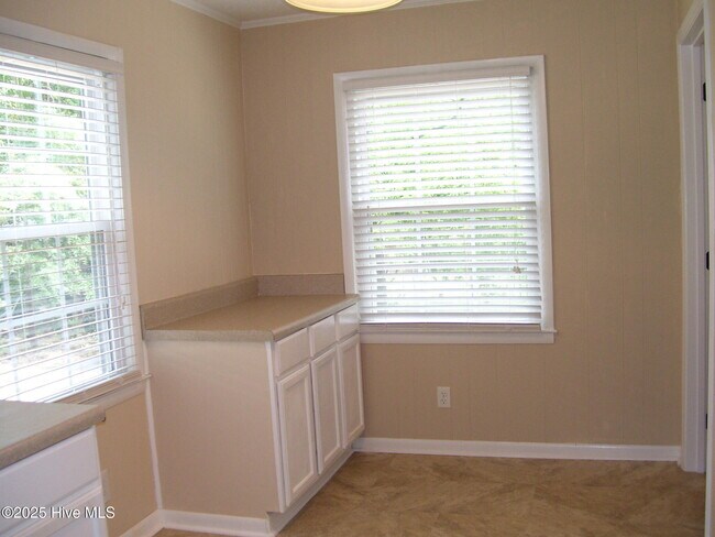 Building Photo - 355 Newton Dr