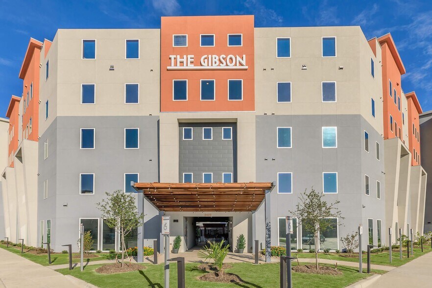 Building Photo - 2422 S Carrier Pkwy