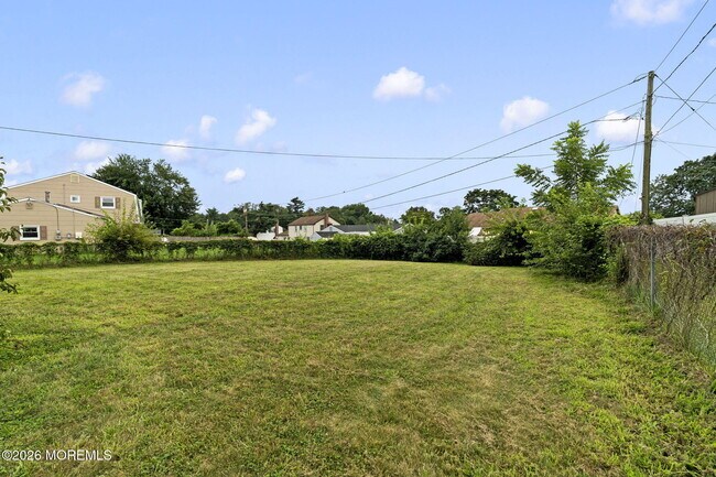 Building Photo - 17 Tillman Ln