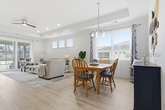 Building Photo - 855 Weekend Ave