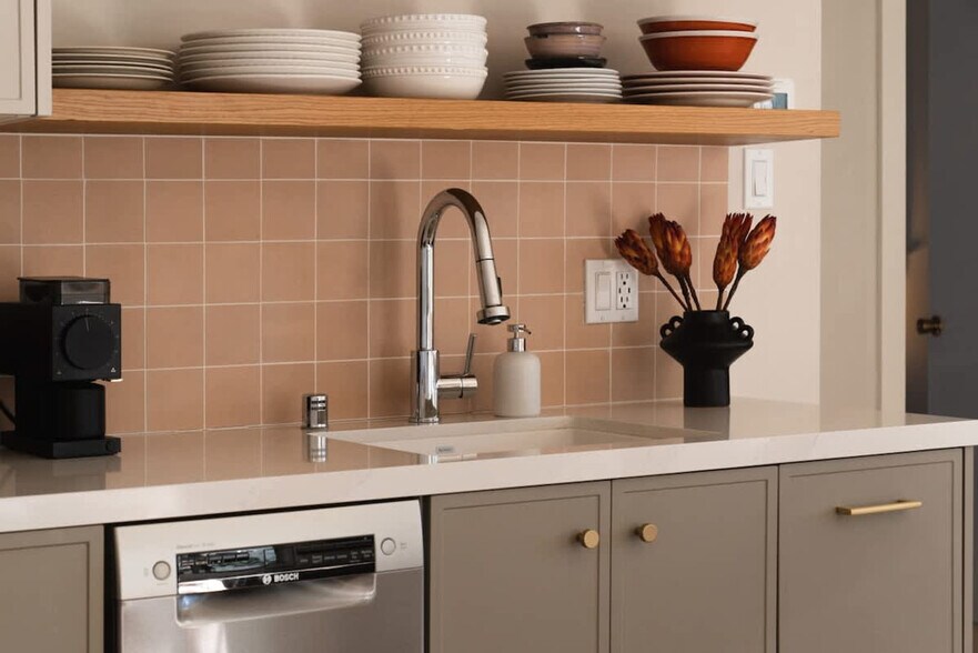 Building Photo - 10 Truitt Ln