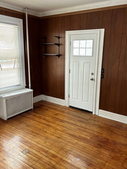 3rd Bedroom Pic 1 - 415 NY-146