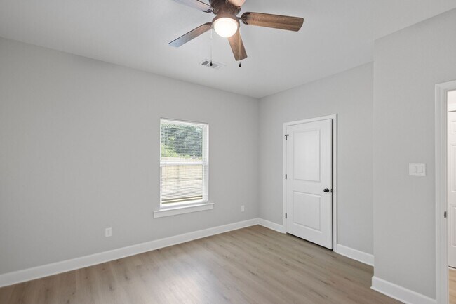 Building Photo - 2311 Nichols Rd