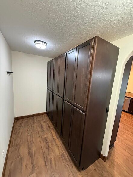 Building Photo - 3420 W Pescador Dr