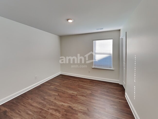 Building Photo - 578 Rivermist Dr
