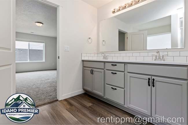 Building Photo - 7642 E Lightfoot St