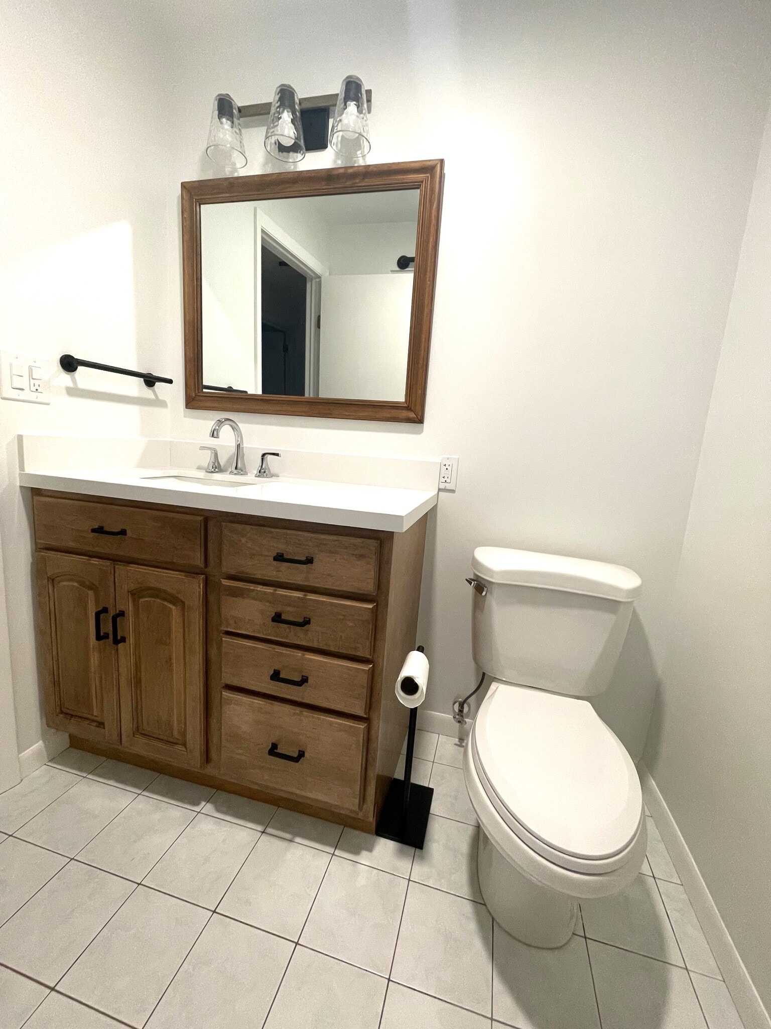 Building Photo - 6721 Eleck Pl