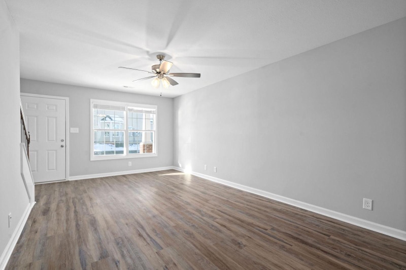 Building Photo - 638 Stowe Ct