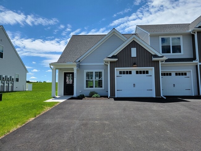 Building Photo - 226 Millard Dr