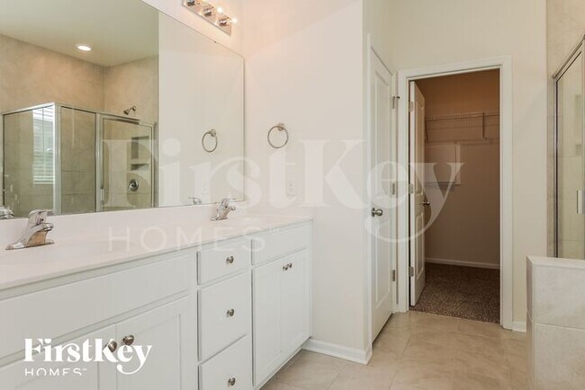 Building Photo - 509 Adalina Dr