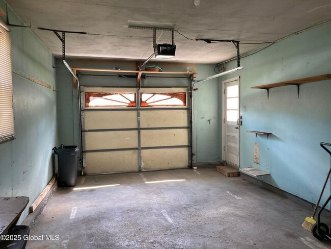 Building Photo - 11 Keyes St