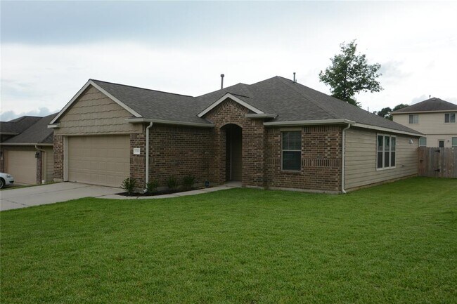 Primary Photo - 12567 Canyon Falls Boulevard