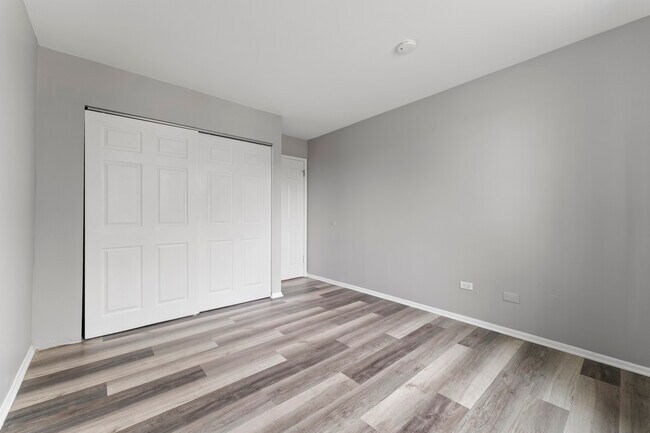 Building Photo - 1500 Robin Cir