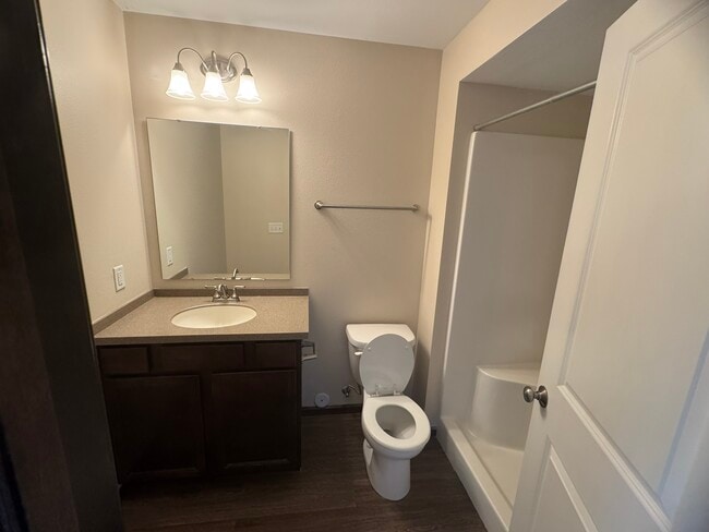 Building Photo - 460 RJ Dr