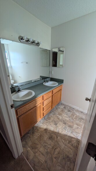 Building Photo - 7594 Taylor Field Rd