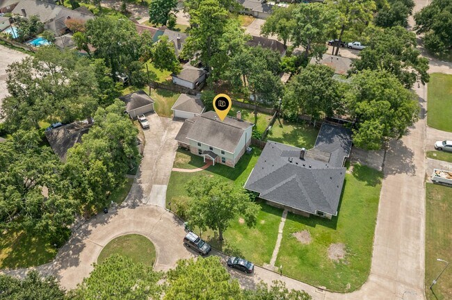 Building Photo - 9611 Hearthwood Dr