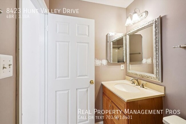 Building Photo - 8423 Hunt Valley Dr