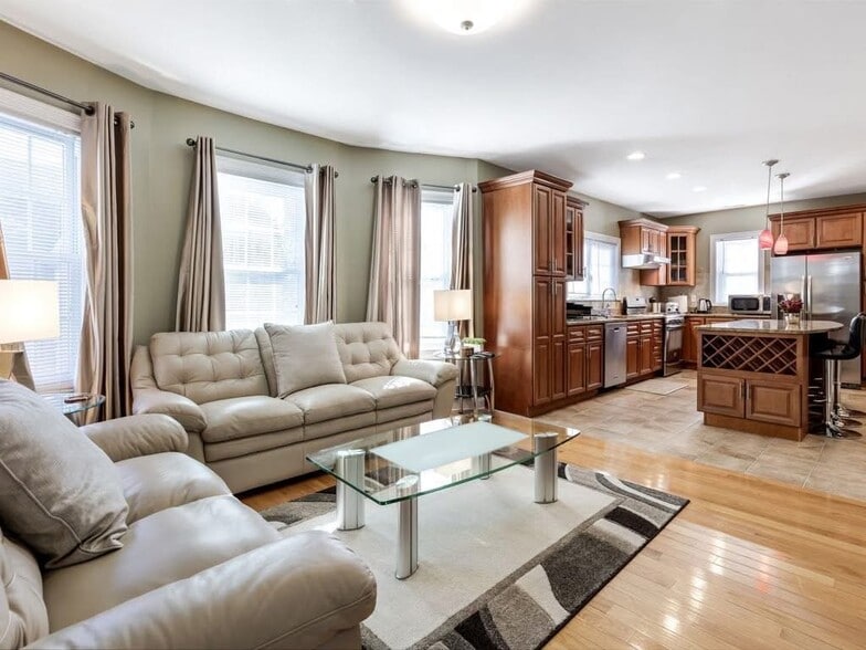 Building Photo - 24 Fairmount Ave