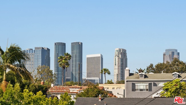 Building Photo - 10623 W Olympic Blvd