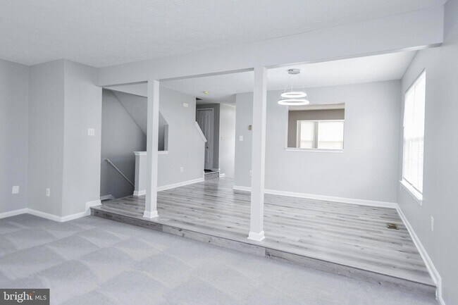 Building Photo - 9815 Berrywood Ct