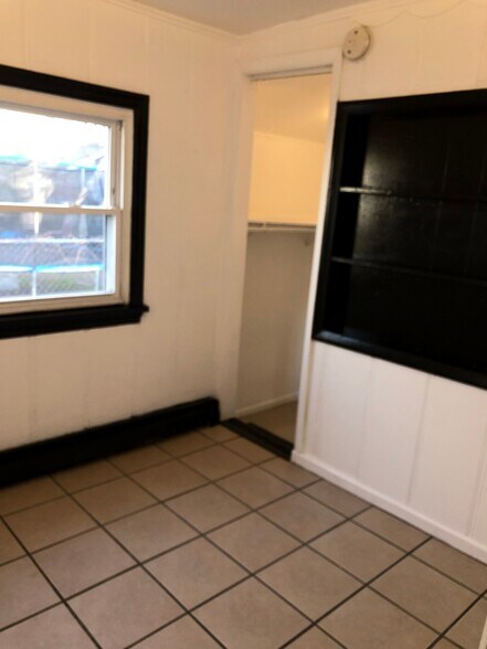 Building Photo - 1532 Emerson Pl