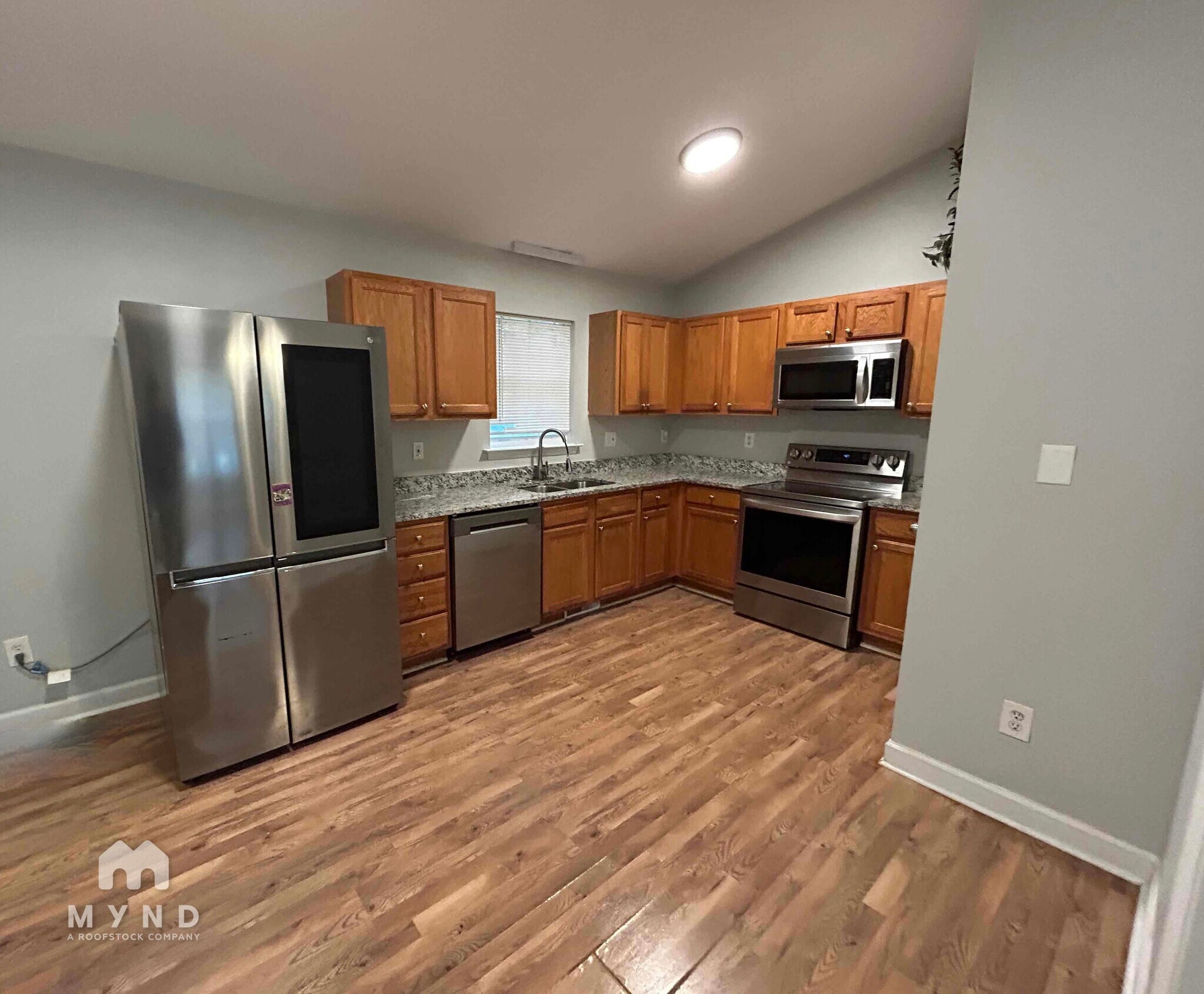 Building Photo - 366 Lockwood Dr