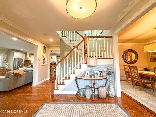 Building Photo - 315 Pitney Ave