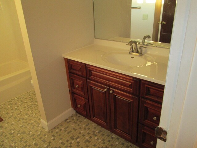 FULL BATH 2ND FLOOR - 430 Thoreau St