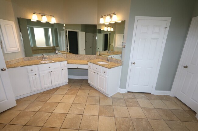 Building Photo - 7102 Spring Run Ln