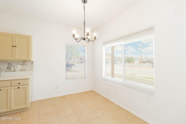 Building Photo - 14749 Sand Gate Dr