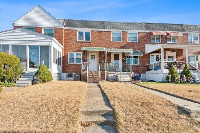 Primary Photo - Beautiful Two-Bedroom House In Dundalk