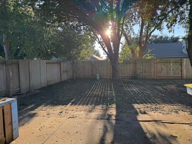 Building Photo - 10811 Cliffton Forge Dr