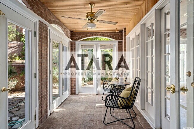 Building Photo - 1577 E Tomahawk Dr