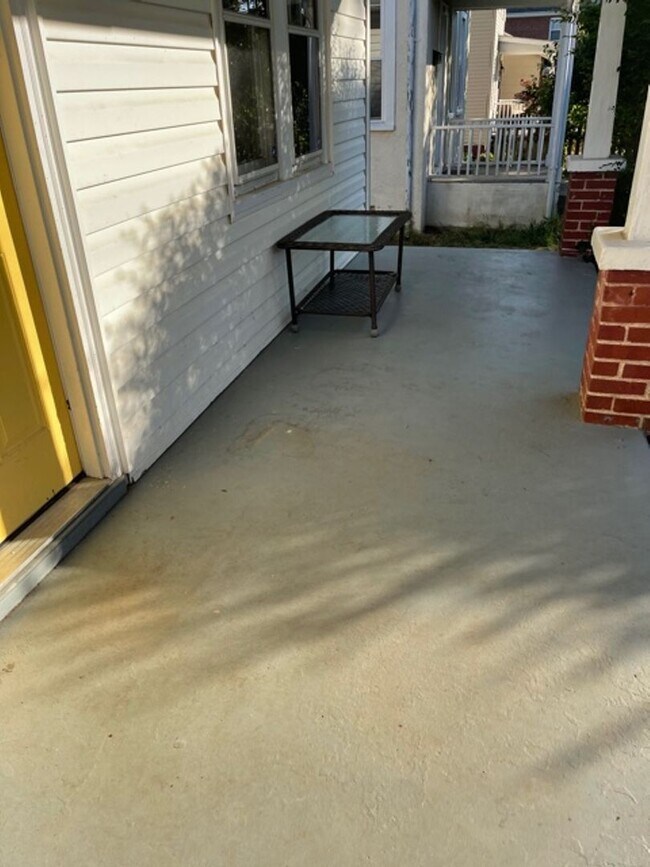 Building Photo - 426 Hunter St