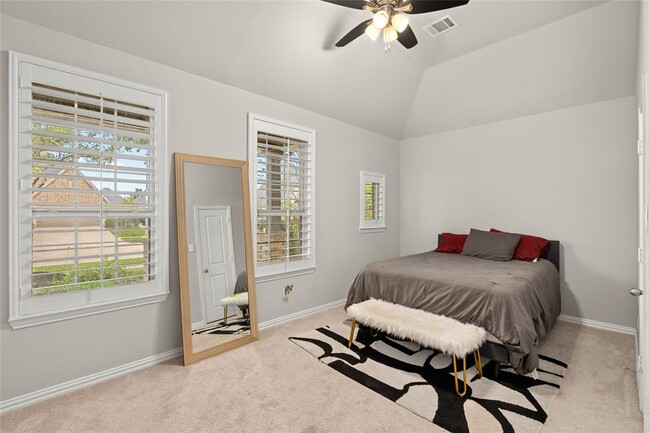 Building Photo - 3707 Lake Falls Dr