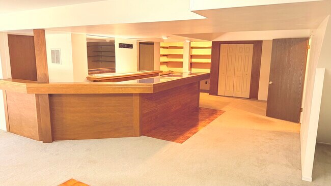 Building Photo - 647 Wynn Pl