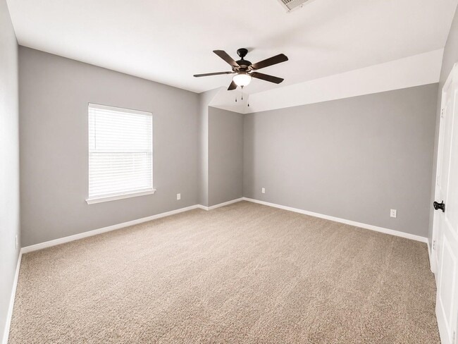Building Photo - 28547 Lockeridge Springs Dr