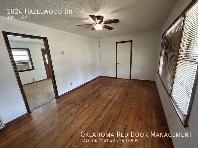 Building Photo - 1024 Hazelwood Dr