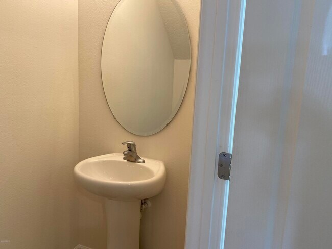 Building Photo - 1602 Primo Ct